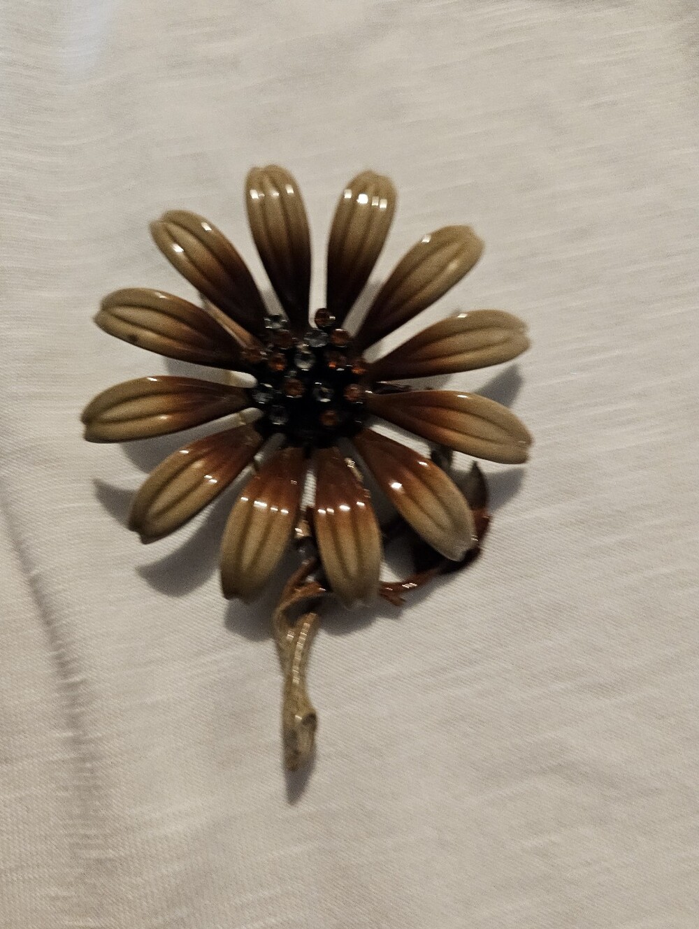 Brown Floral  Daisy Brooch